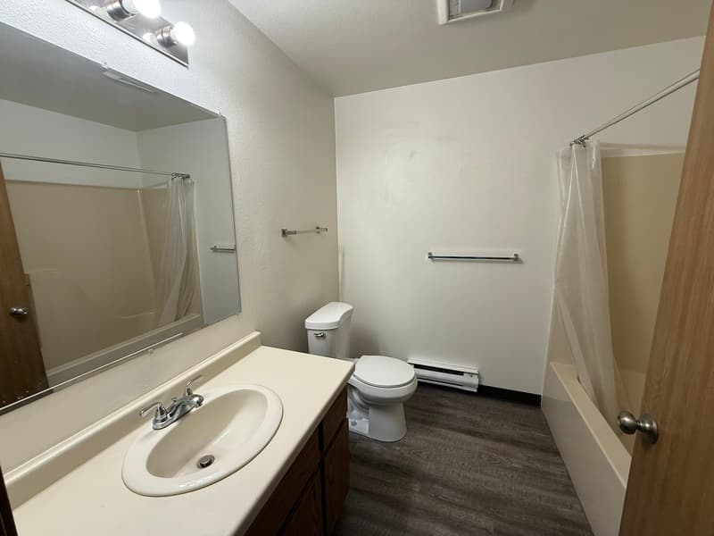 Oconto Condo: 120-130 Memorial Drive - G