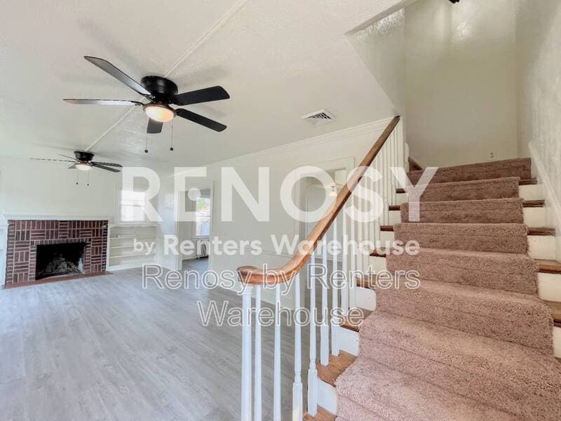 Norfolk House: 1084 Norview Avenue