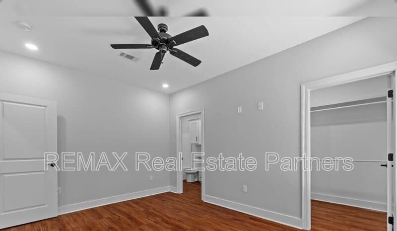 Sumrall House: 43 Dearman Rd