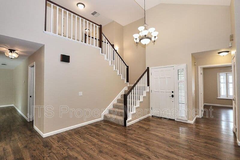 Gold River House: 2173 Roaring Camp Drive