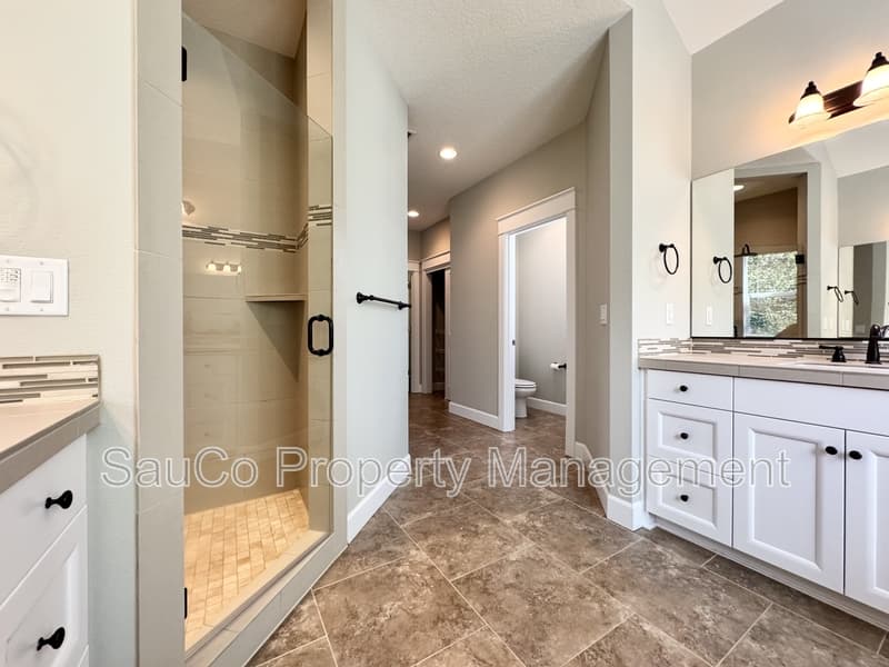 Tigard House: 13257 Southwest Maplecrest Court