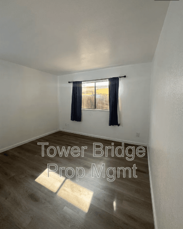 Sacramento House: 7516 Whisperwillow Drive