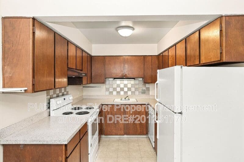 Portland Condo: 1129 SE 27th Ave.