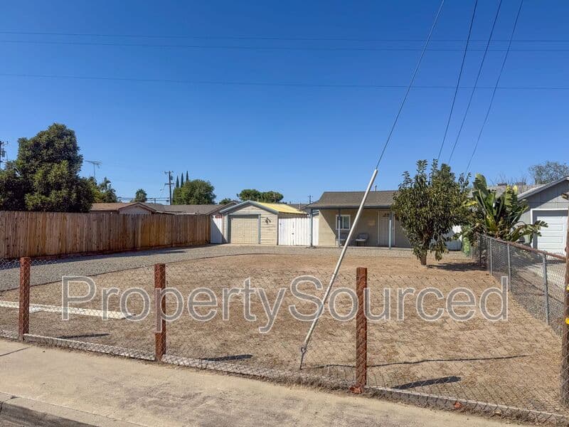 Manteca House: 415 Sutter St