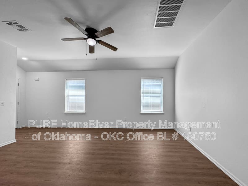 Oklahoma City Condo: 11421 University Dr