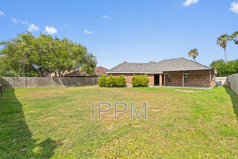 Brownsville House: 5233 ClearView