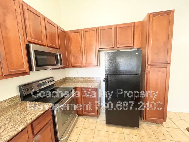 Bermuda Dunes House: 78650 Avenue 42