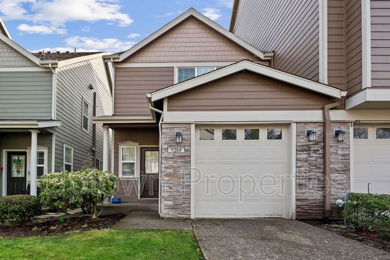 Tualatin House: 9284 SW Sweek Dr