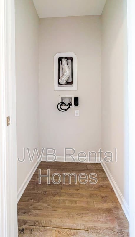 Jacksonville House: 8813 Cocoa Ave