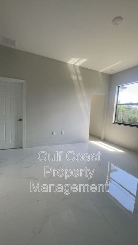Cape Coral House: 1114 NW 22nd Terrace
