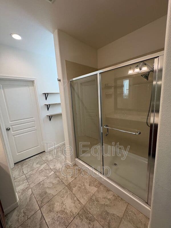 Visalia House: 4306 West Lark Ave
