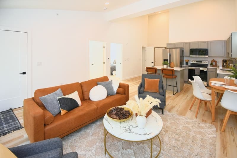 Tillson Condo: 56 Grist Mill Road - 3