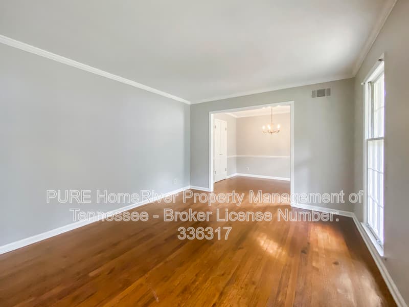 Memphis House: 5654 Chapman Ave