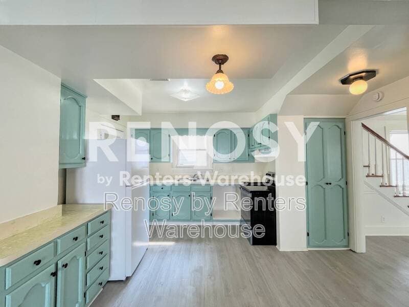 Norfolk House: 1084 Norview Avenue
