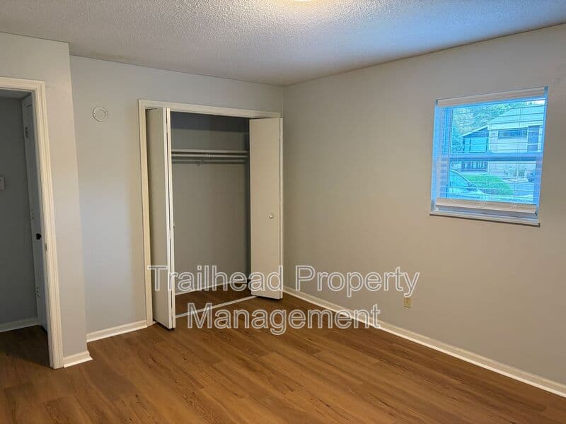 Mission House: 5801 Woodson St