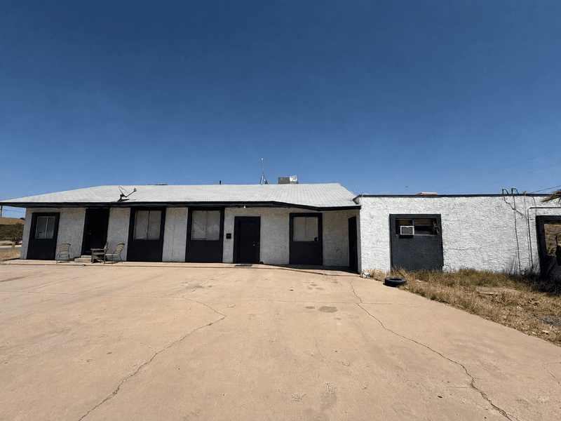 Casa Grande Apartment: 523 West 12th Street
