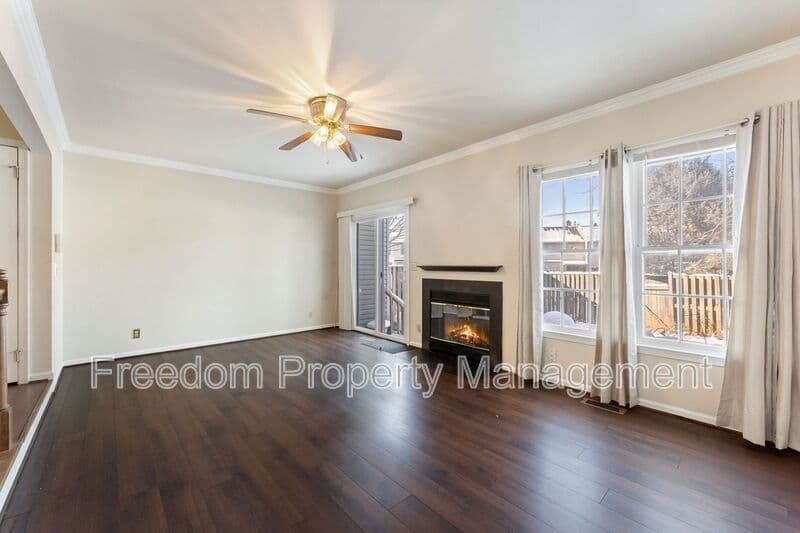 Warrenton Townhome: 726 Pine Tree Ct.