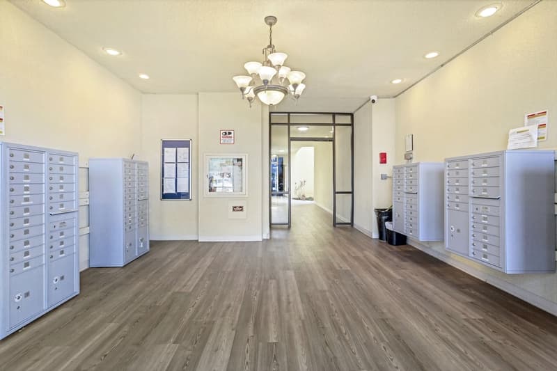 Los Angeles Condo: 12500 Culver Boulevard - 314
