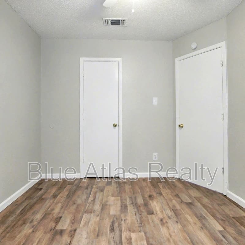 Fort Worth House: 5519 Wellesley Avenue - 1