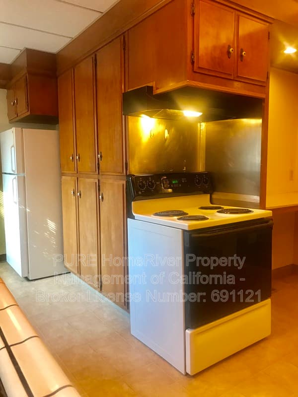 Sacramento House: 314 23rd St