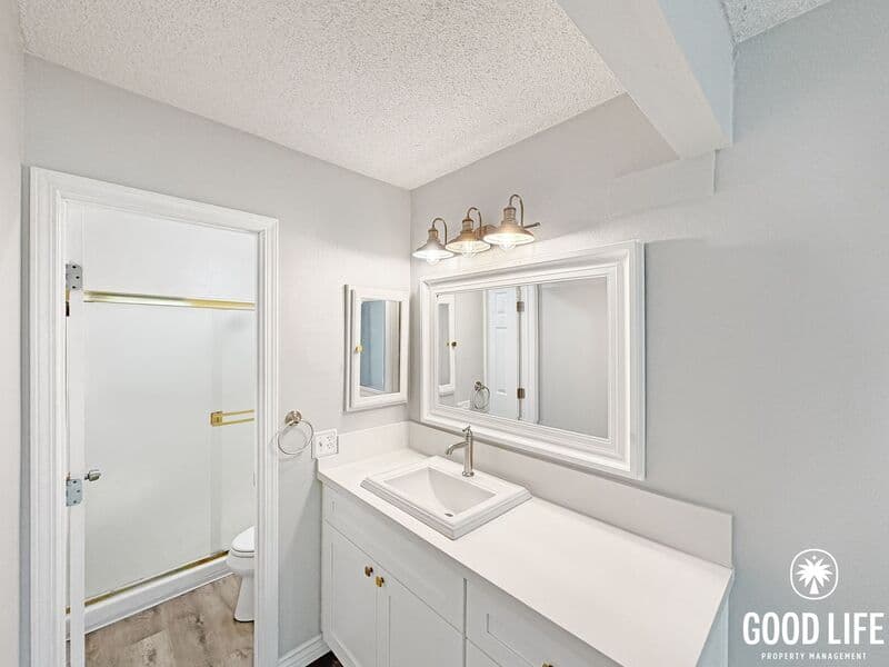 San Diego Condo: 6930 Hyde Park Drive