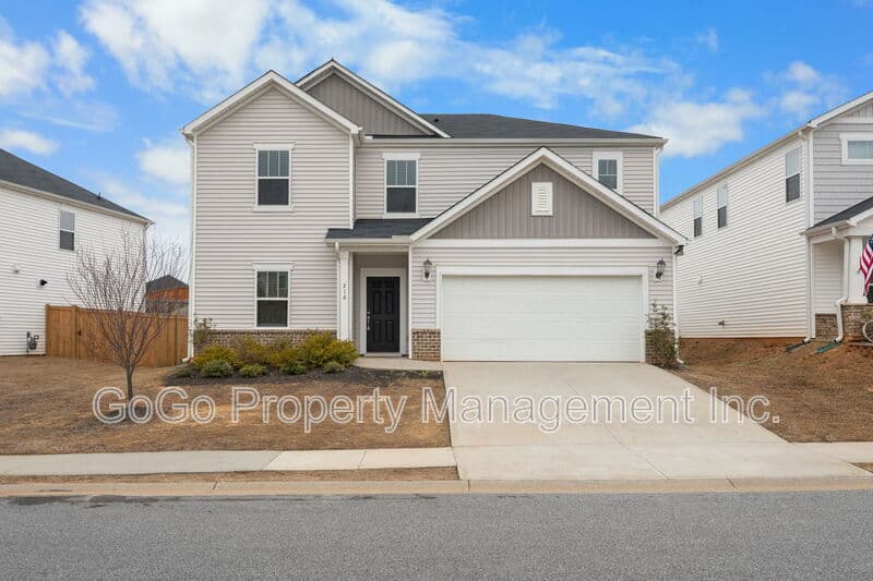Simpsonville House: 216 Pewter Circle