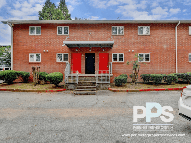 Atlanta House: 221 Lampkin Street