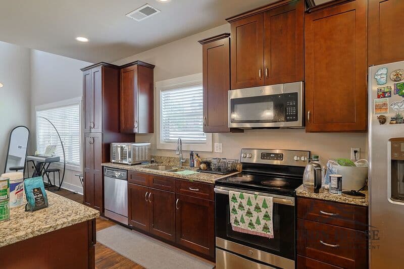 Athens House: 484 Park West Blvd