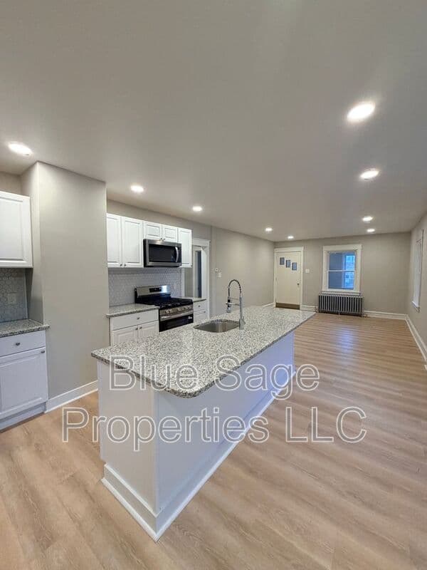Prospect Park House: 611 11th St