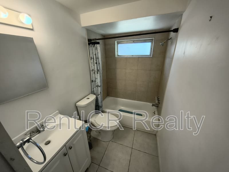 Dunedin Condo: 561 Laura Lane