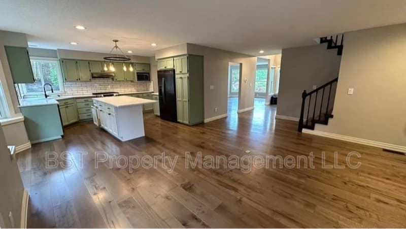West Linn House: 25130 Rancho Lobo Court