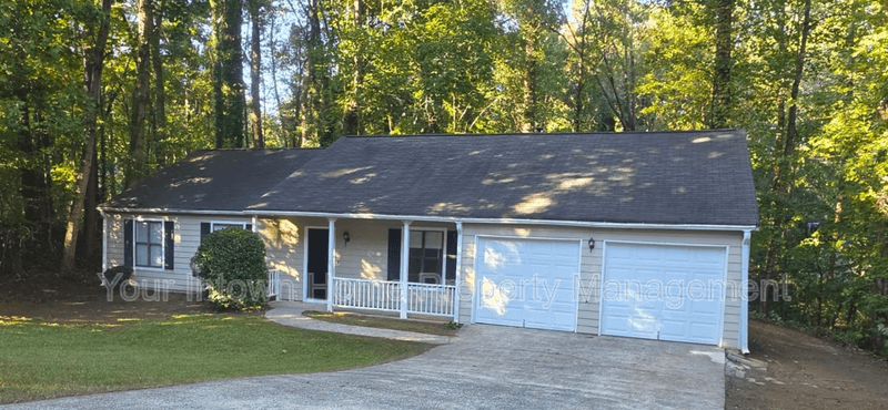 Kennesaw House: 3352 Hogan Dr.