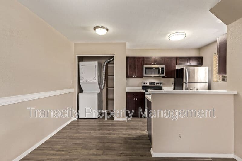 Mesa House: 2301 E University Dr