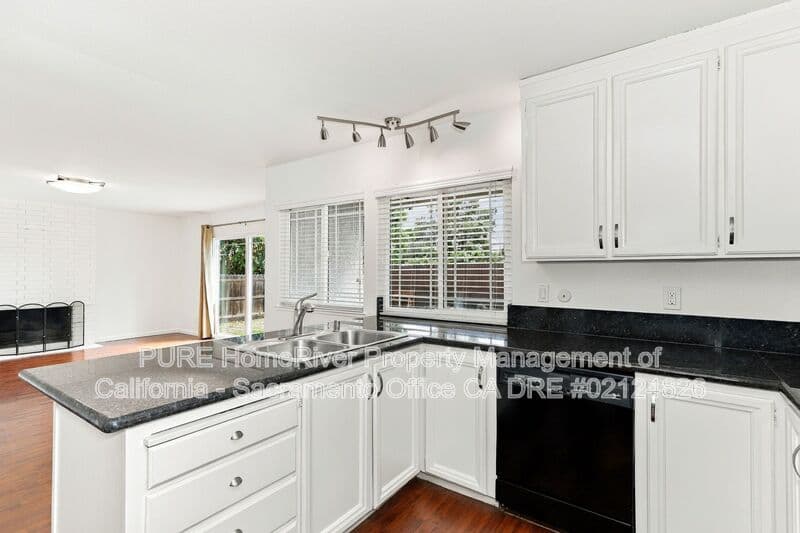 Carmichael House: 4924 Olive Oak Way