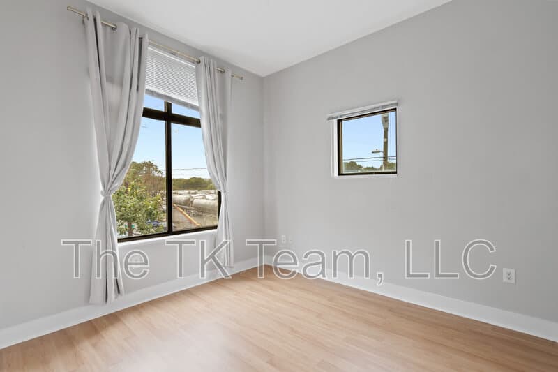Charlotte Condo: 514 W 10th Street
