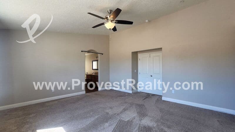 Hesperia House: 17907 Birch St