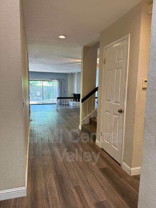 Modesto House: 1725 Edgebrook Drive