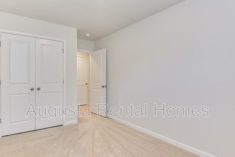 Graniteville House: 818 Quaint Parish Circle