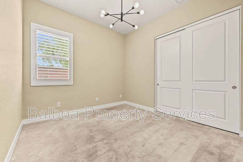 Queen Creek House: 20547 E Via De Colina