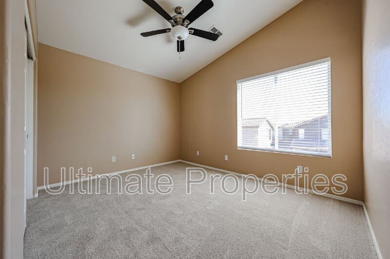 Surprise House: 11911 N 148th Ave