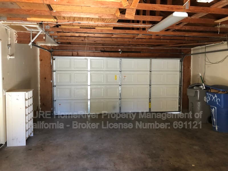 Sacramento House: 1510 Woodridge Oak Way