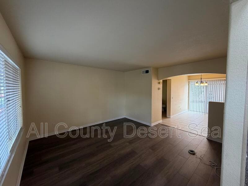 Aliso Viejo House: 12 Saint Moritz St