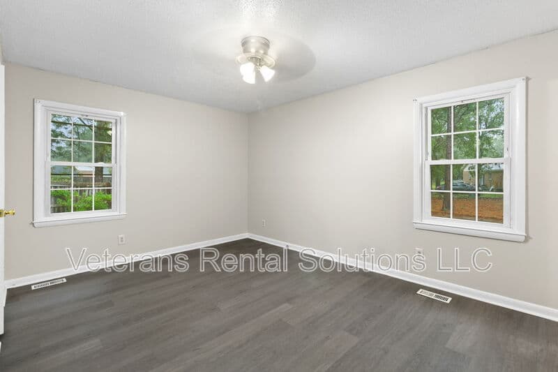 Fayetteville House: 1493 Argon Avenue