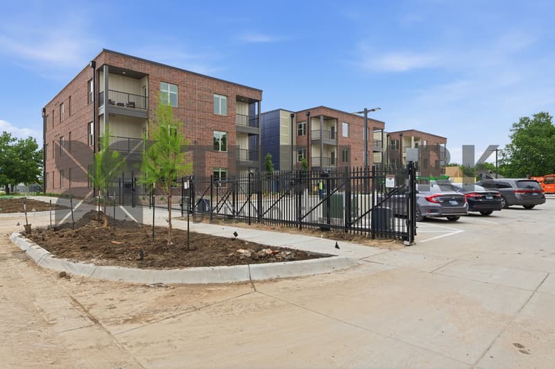 Wichita Condo: 721 West Maple Street Bldg 1000 Apt 312 - 1