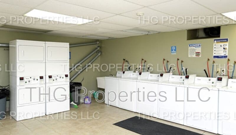 Mahwah Condo: 405 FRANKLIN TPKE