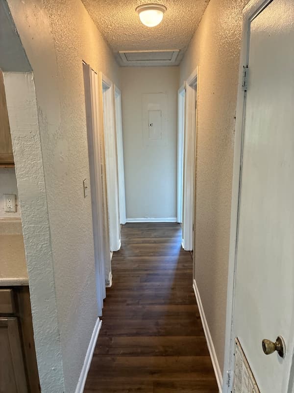 Jacksonville House: 4520 Bessie Circle West