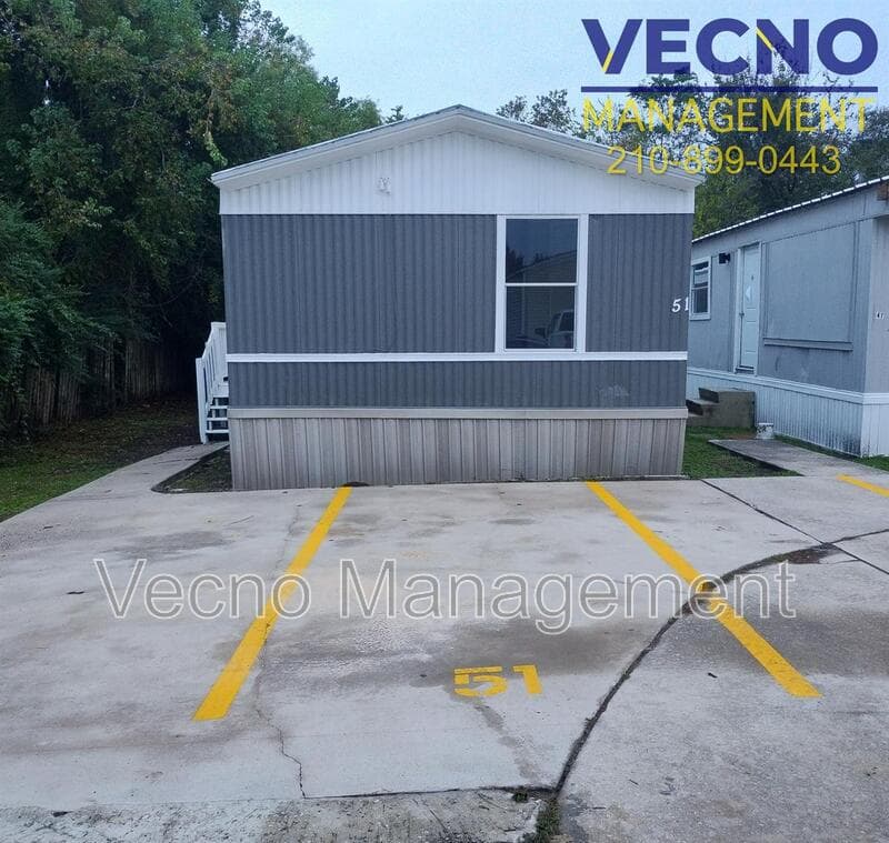 Crosby House: 13535 Sralla Road