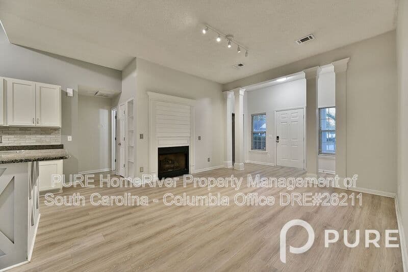 Columbia House: 3000 Twin Oaks Way