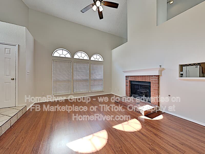 Coppell House: 343 Alex Dr