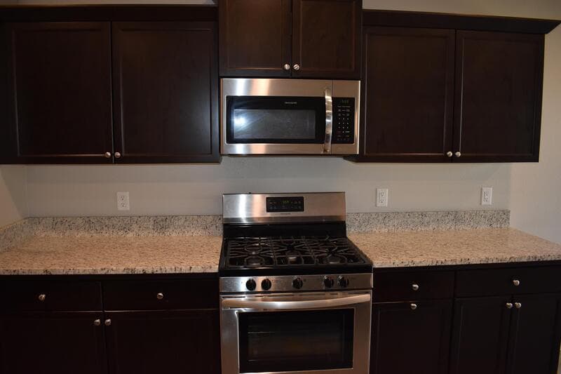 Madera House: 610 Wood Crest Avenue